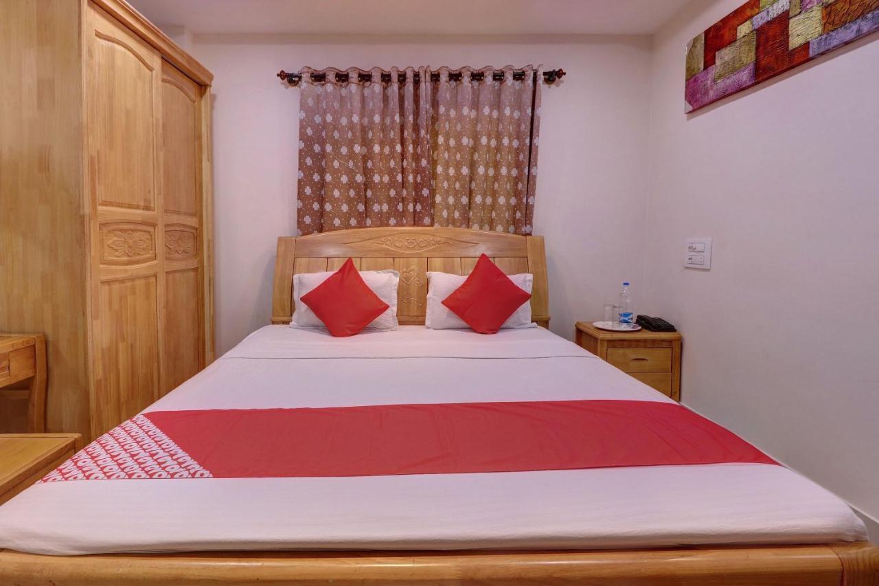 โอโย 24245 Dv เรซิเดนซี Hotel Bhadravati ภายนอก รูปภาพ