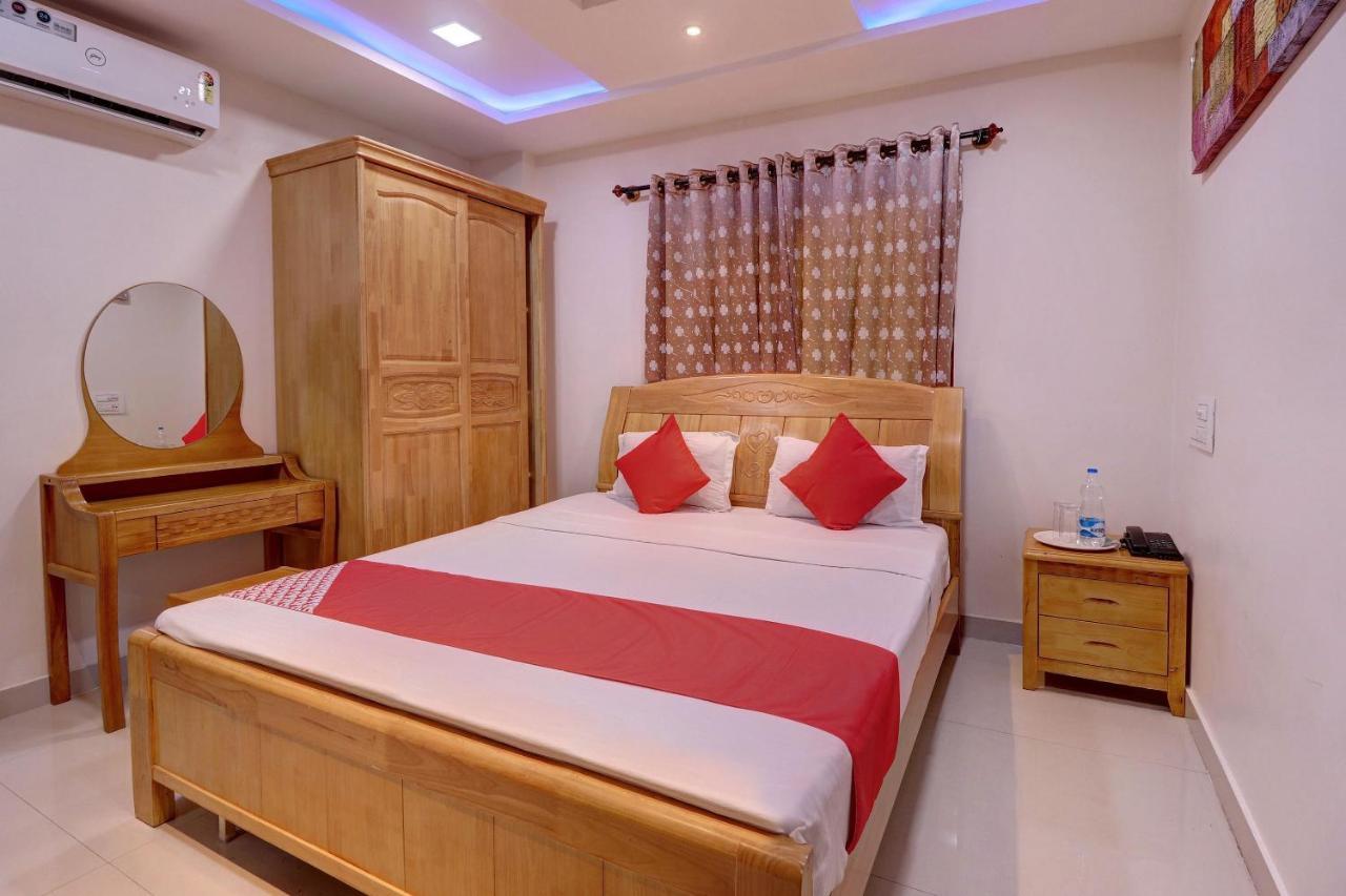 โอโย 24245 Dv เรซิเดนซี Hotel Bhadravati ภายนอก รูปภาพ