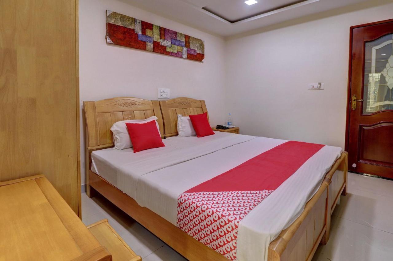 โอโย 24245 Dv เรซิเดนซี Hotel Bhadravati ภายนอก รูปภาพ
