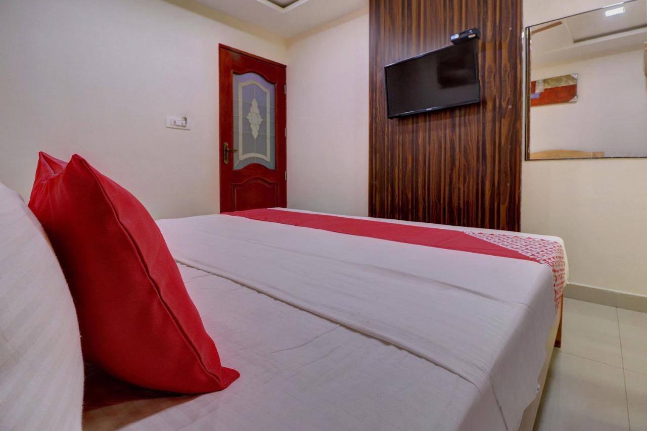 โอโย 24245 Dv เรซิเดนซี Hotel Bhadravati ภายนอก รูปภาพ